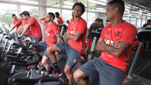 Flamengo coloca elenco à prova novamente e viaja com 20 atletas para o Chile