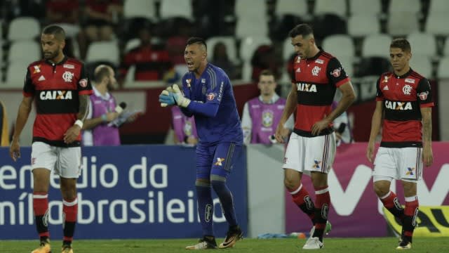 Diego Alves se esquiva de decisão sobre goleiro do Fla na final, mas afirma: ‘Responsabilidade é grande’