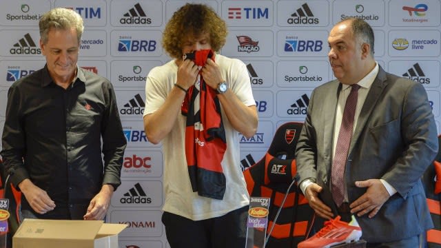 Apresentado, David Luiz reconhece influência da torcida e prevê: Melhores páginas que vou viver