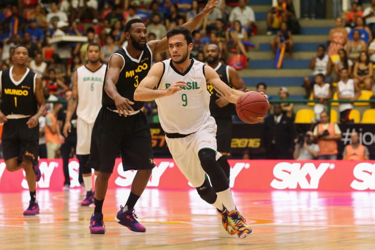 Ex-Flamengo, José Neto é anunciado por time de basquete do Japão