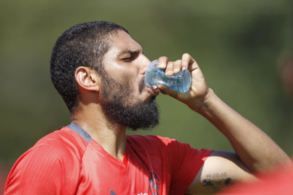 Wallace desembarca para assinar pelo Grêmio: Espero poder ajudar