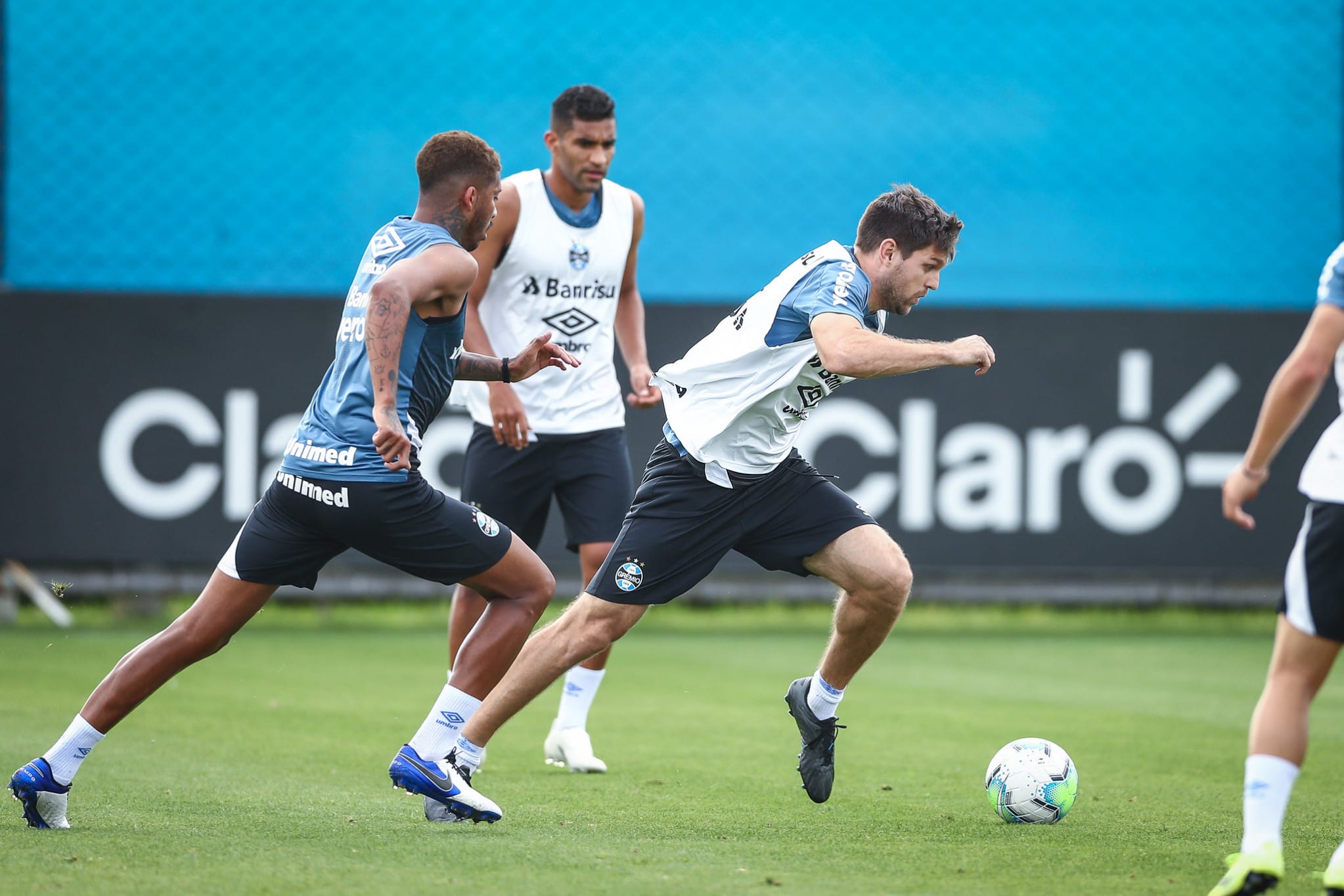 Grêmio se reapresenta após vitória e deve ir com força máxima para o próximo jogo