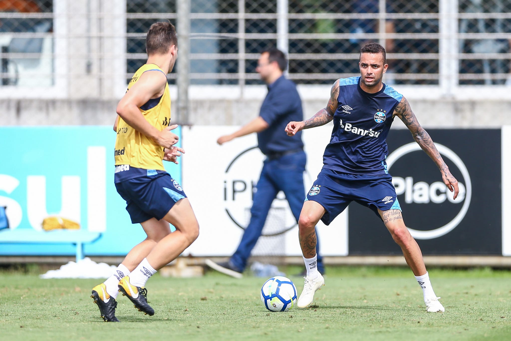 Duelo de Tricolores na quinta-feira é direto pelo topo da tabela