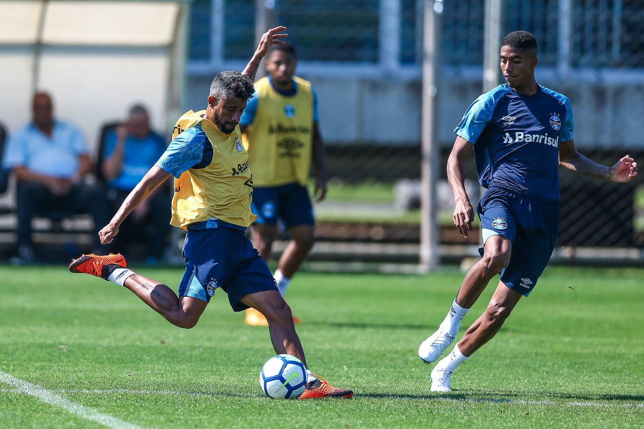 Grêmio finaliza preparativos para clássico Gre-Nal deste domingo