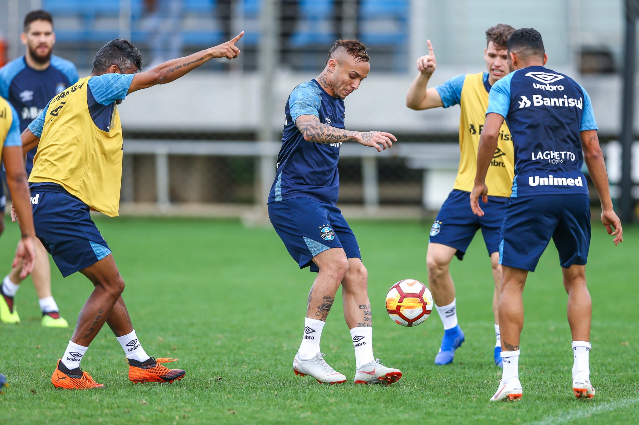 Grêmio finaliza trabalhos para decisão na Libertadores