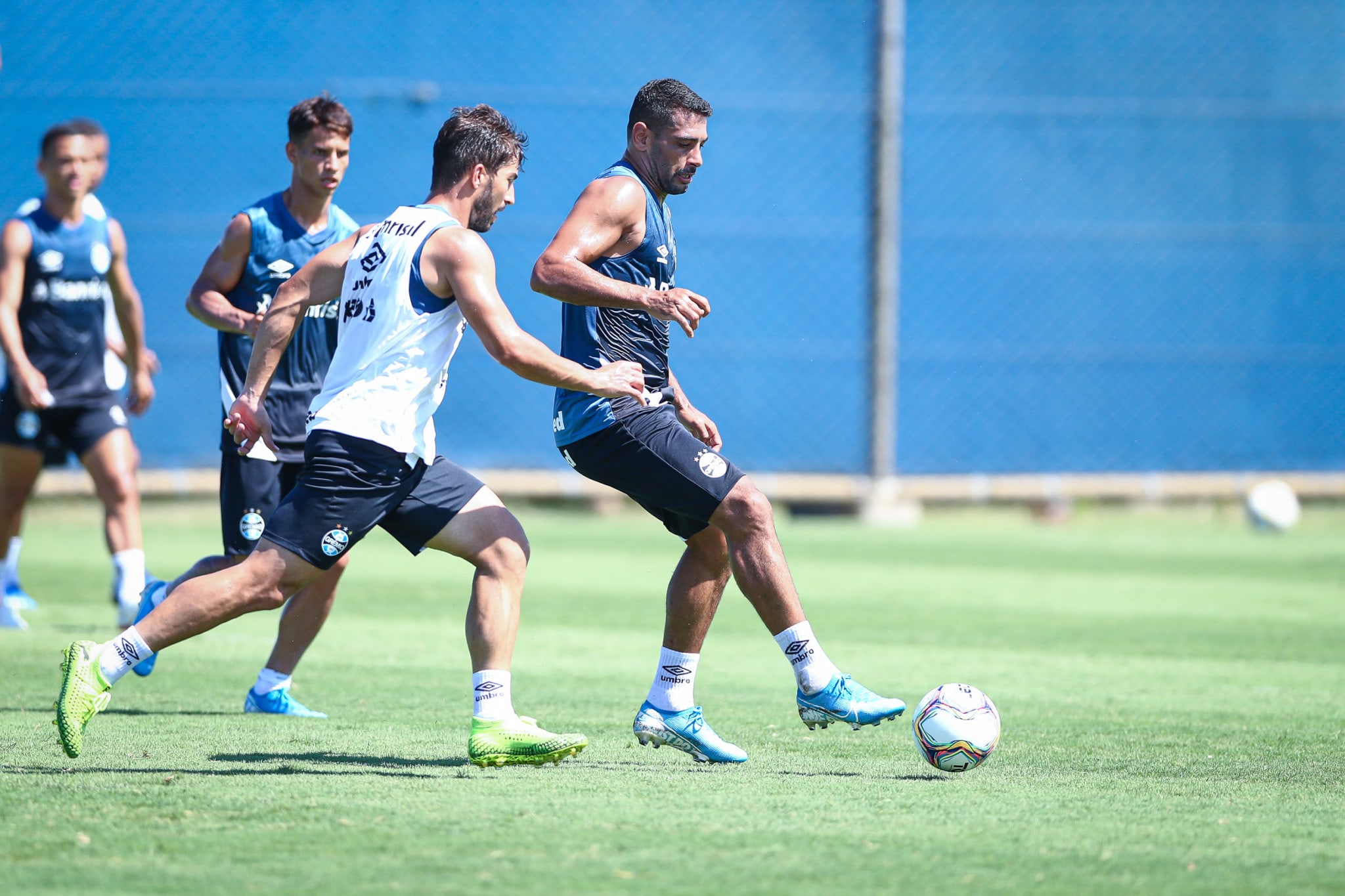 Grêmio encerra preparação para enfrentar o Aimoré; veja a escalação