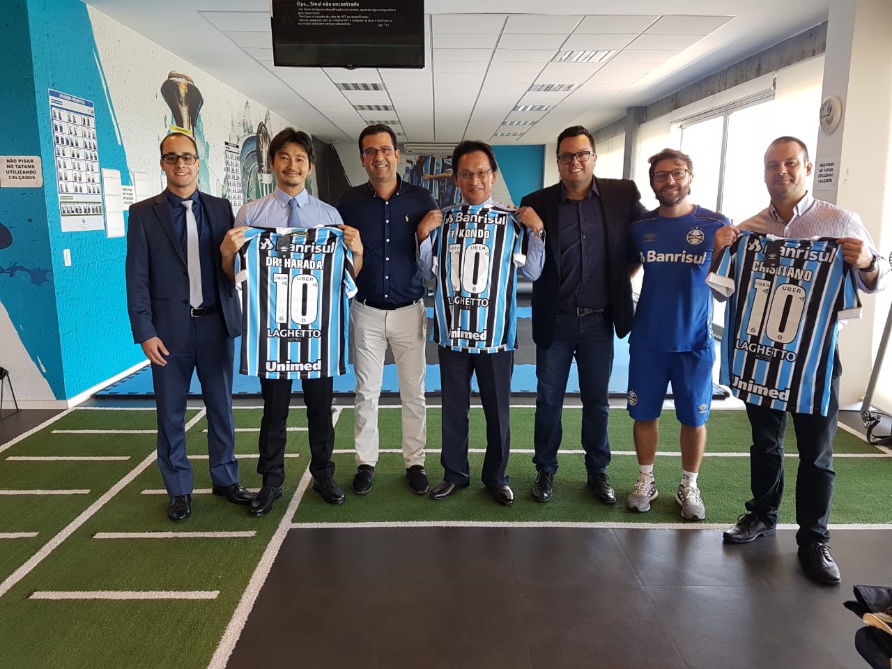 Grêmio recebe visita do Consulado Geral do Japão