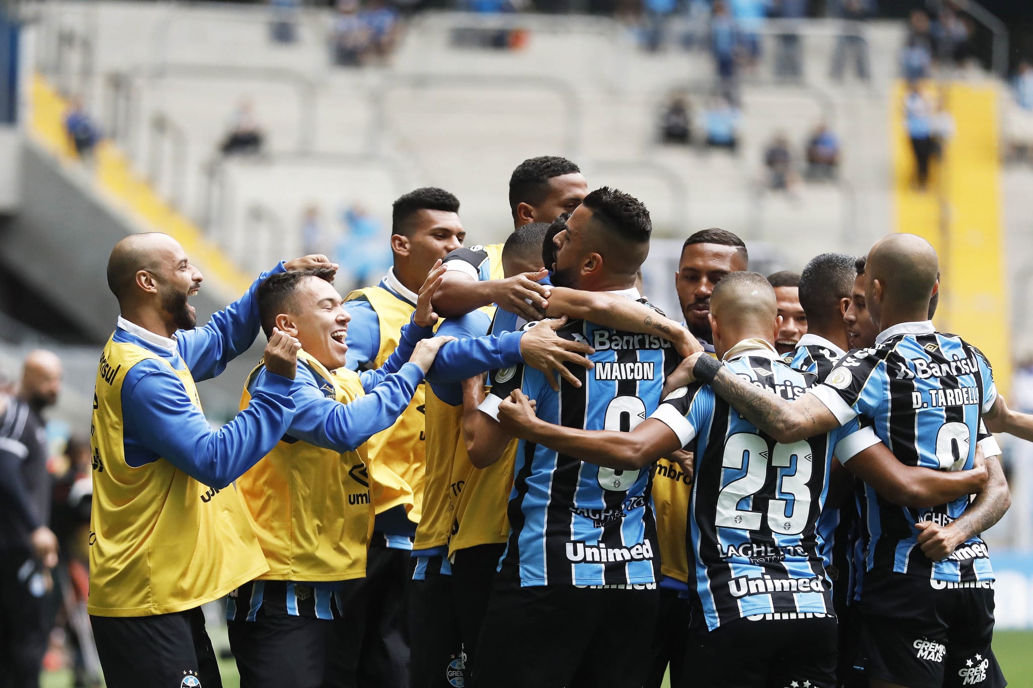 Atlético-MG se impõe, vence o Grêmio por 3 a 0 e entra no G4