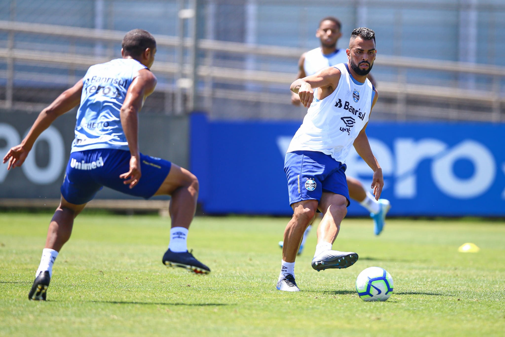 Buscando concretizar vaga no G4, Grêmio segue preparação para encarar o São Paulo