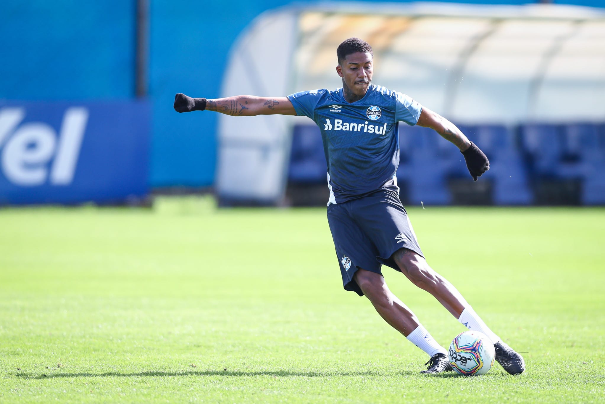 Grêmio termina semana com treinamento de finalizações