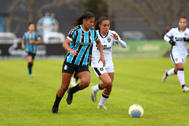 Grêmio inicia disputa nas quartas do Brasileiro Feminino Sub-20 com empate.