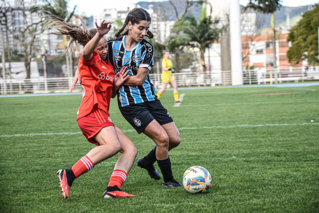 Gurias gremistas estreiam no Campeonato Gaúcho Sub-15