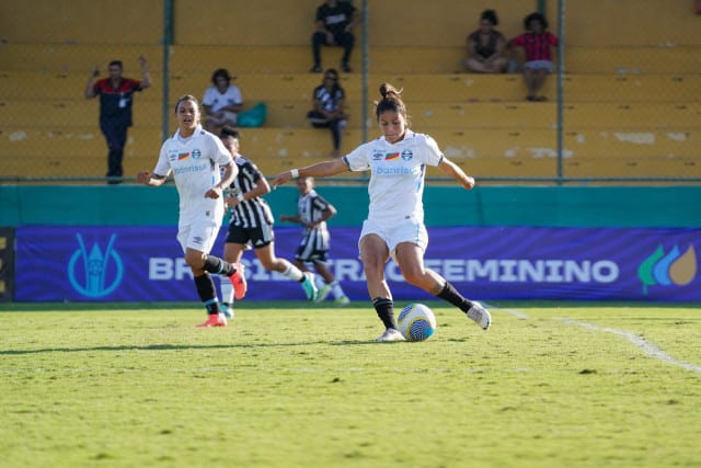 Gurias gremistas batem o Atlético-MG e entram no G-8 do Brasileirão Feminino.