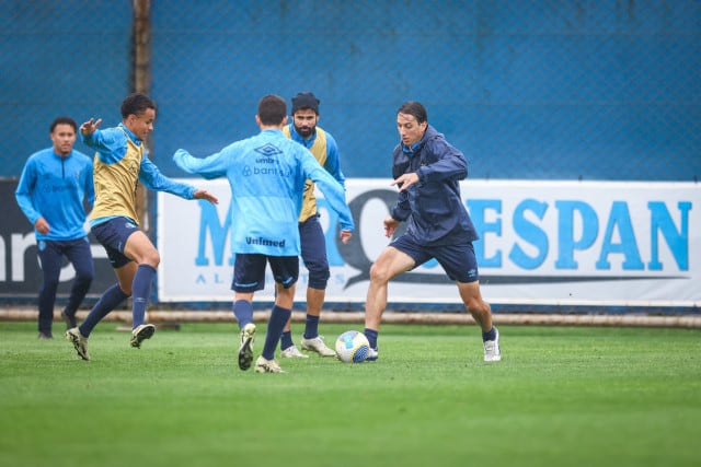 Portaluppi lidera treino final visando preparação para o Brasileirão.