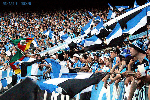 File:Torcida do inter antes do jogo pela copa libertadores da