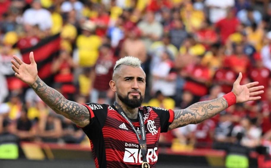 Vidal celebra título da Libertadores e vê Flamengo com condições de levantar Mundial