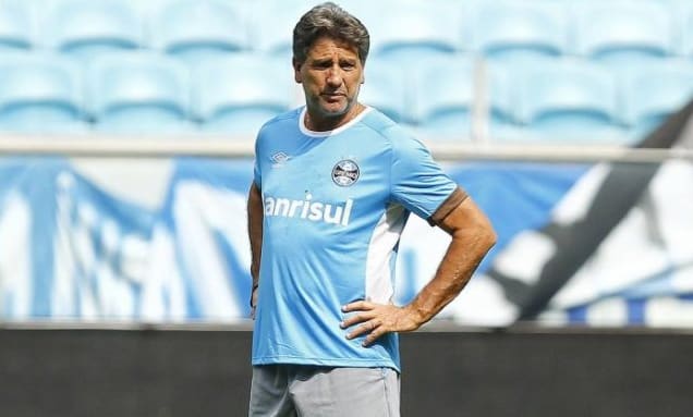 Meia-atacante vira alternativa para falta de opções no Grêmio