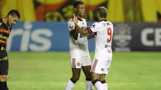 Flamengo vence e segue vivo na luta pelo título; veja a classificação do Brasileirão