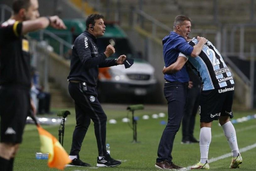 Após estreia, Vagner Mancini diz que Grêmio jogou com a alma que o torcedor quer ver