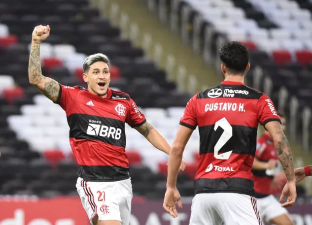 Uniforme vai render R 126,2 mi/ano ao Flamengo