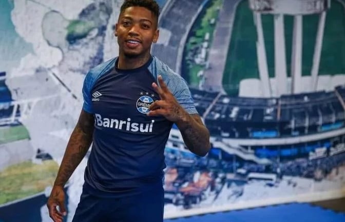 Marinho fala em brincadeira e nega desrespeito ao Grêmio após vídeo