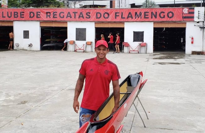 Isaquias Queiroz, da canoagem, é oficialmente apresentado no Flamengo