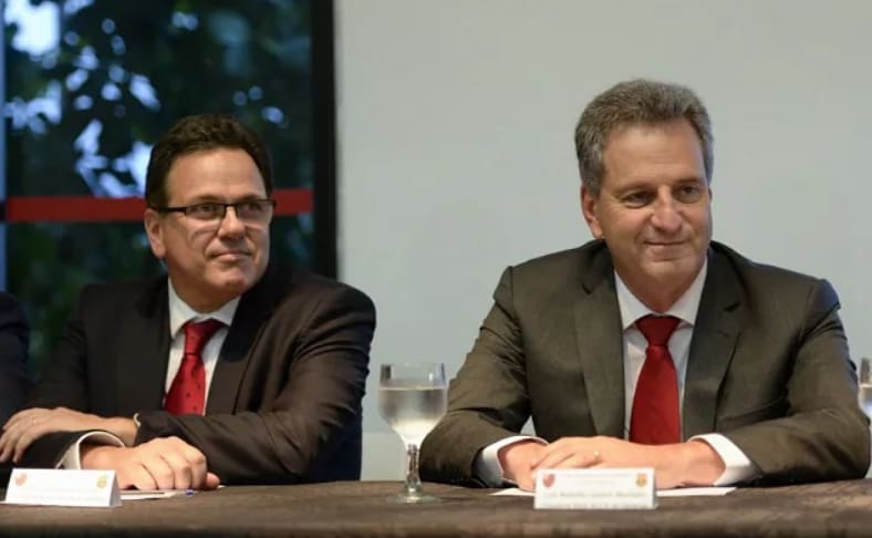 Flamengo negocia com dois bancos para definir patrocinador master