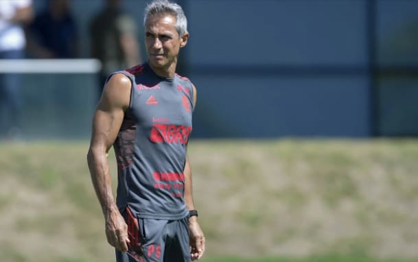 Dirigente do Flamengo elogia relação de Paulo Sousa com a base: Um cara muito acessível