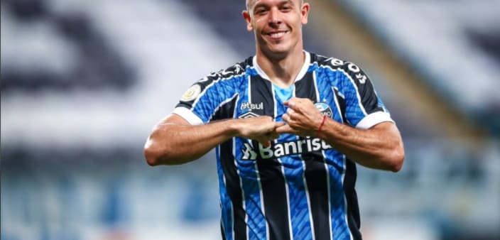 Churín deixa propostas de lado e diz que quer ajudar evitar rebaixamento do Grêmio