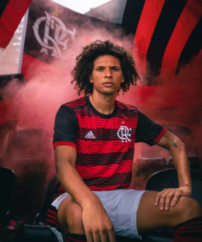 Flamengo lança novo uniforme em homenagem à torcida: a maior paixão do mundo