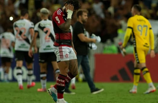 Ataque do Flamengo some em meio a mudanças de Vítor Pereira