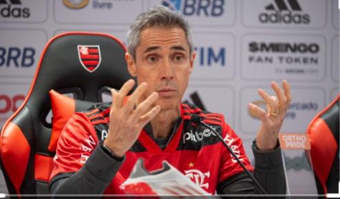 Paulo Sousa proíbe uso de celular durante refeições no Ninho do Urubu, confira a lista de mudanças