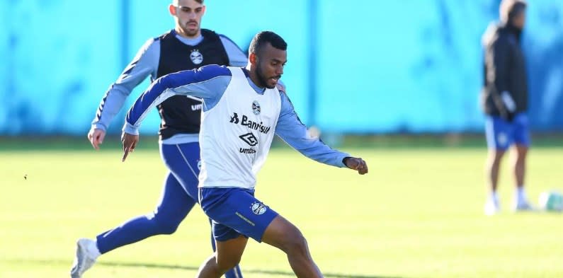 Léo Gomes projeta jogo-treino diferente contra o Criciúma