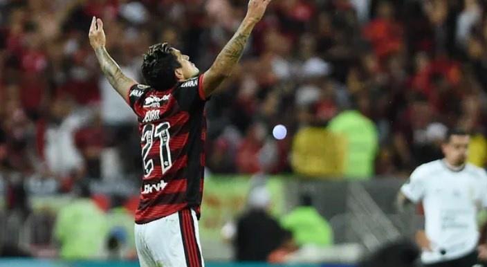 CLASSIFICADO! Flamengo volta a vencer o Corinthians e está na semifinal da Libertadores