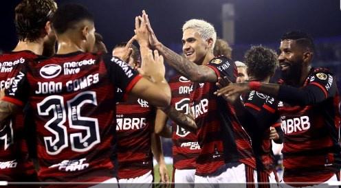 Segundo comentarista, Flamengo não tem adversário no continente, é o time a ser batido