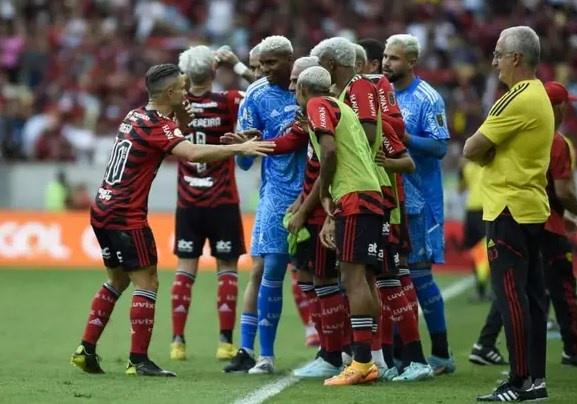 Uma bolada! Flamengo garante premiação milionária no Brasileirão; veja números da campanha