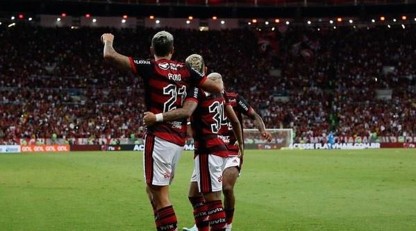 Em ritmo de treino, Flamengo vence Santos, roda titulares e ganha opções para final da Libertadores