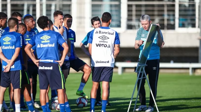 Com Tiago Nunes, Grêmio ganha fôlego e treinador deve iniciar teste na equipe tricolor