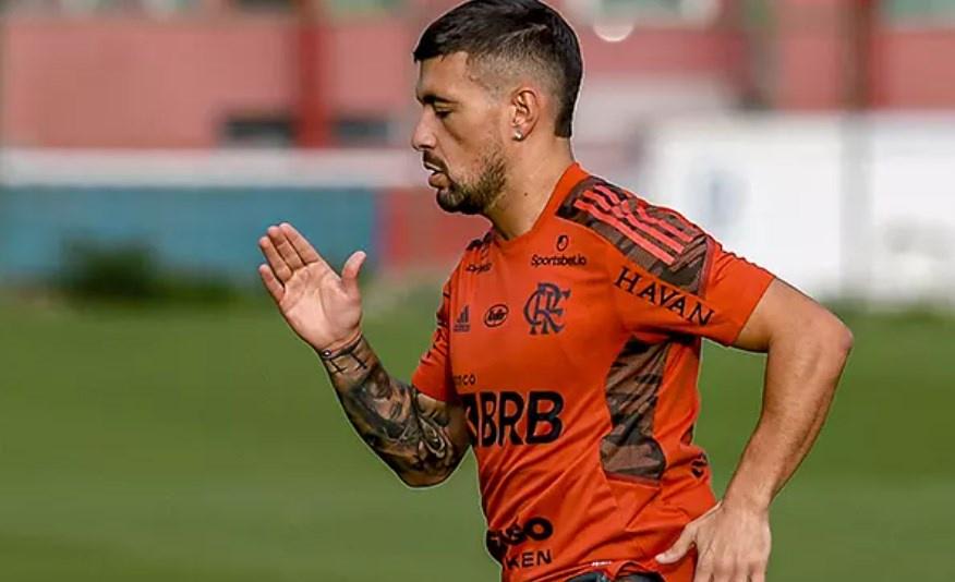 Clube italiano teria interesse em tirar Arrascaeta do Flamengo
