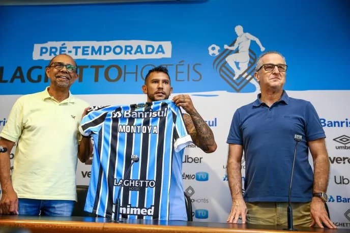 Bem recebido pelo elenco, Montoya espera rápida adaptação ao Grêmio