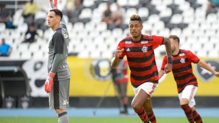 Botafogo abre mão de dinheiro e veta transmissão de clássico com o Flamengo em Portugal