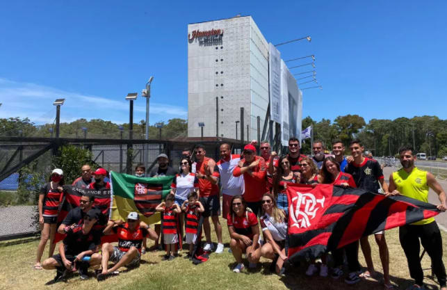 Flamengo chega ao Uruguai para final da Libertadores e já treina