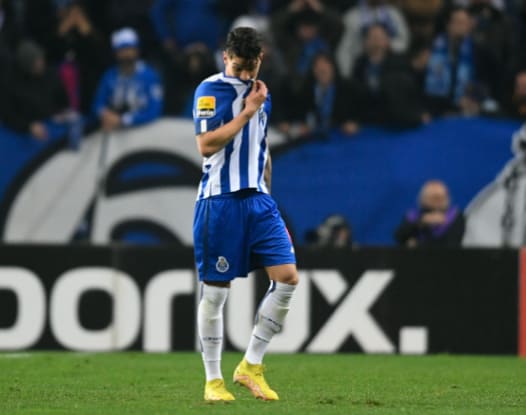 Flamengo mira contratação do volante colombiano Mateus Uribe, do Porto