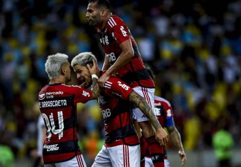 Clássico das falhas: Vasco e Flamengo lideram ranking de gols sofridos por erros individuais