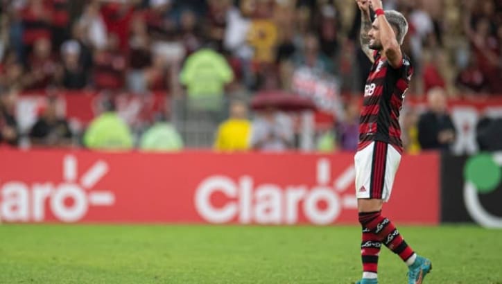 Arrascaeta pode dar baita ajuda para o Flamengo e web brinca: Poderia era ser o 10 da...