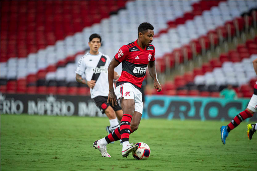 Vitinho crê que derrota tem que servir de lição para o Flamengo: De vez em quando acontece