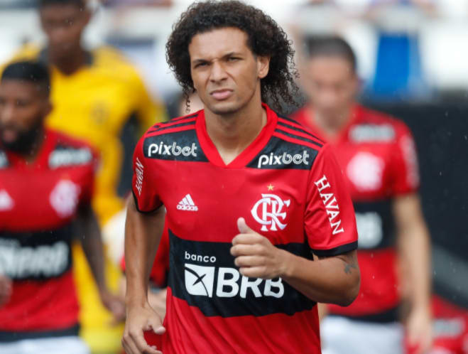 Willian Arão completa 350 jogos com a camisa do Flamengo