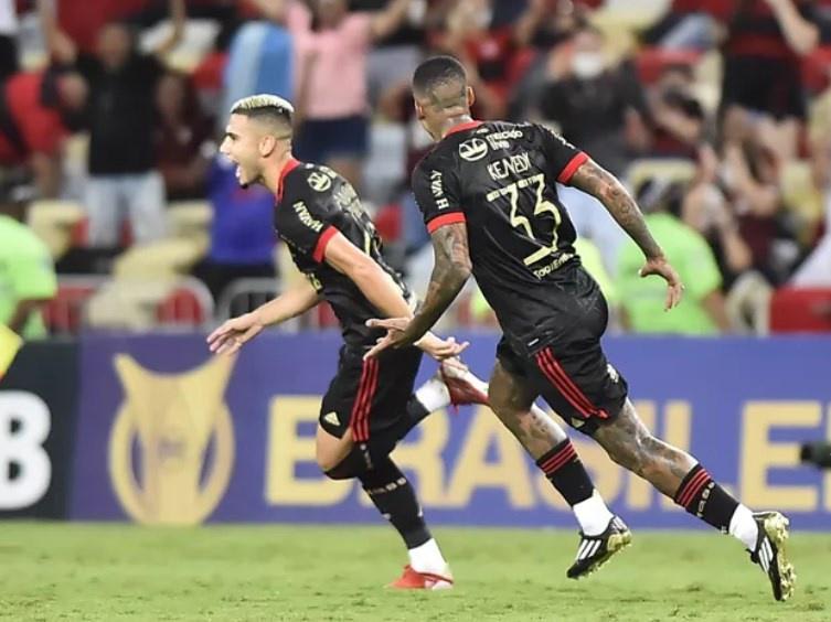 Flamengo tentou 83 cobranças de falta no Brasileiro até o golaço de Andreas Pereira; veja detalhes