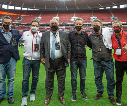 A impressão que dá é que o Flamengo é um bico para os diretores