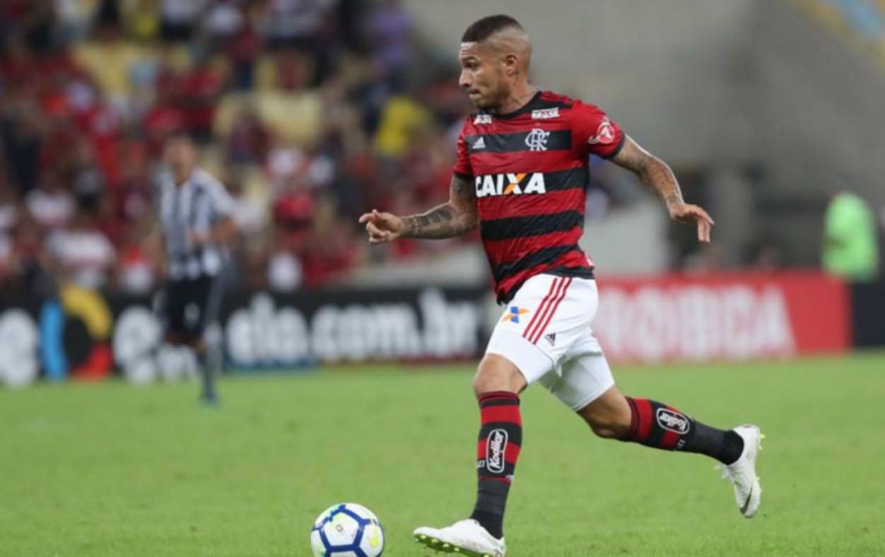 Flamengo aciona Guerrero na Justiça por indenização de valor contratual